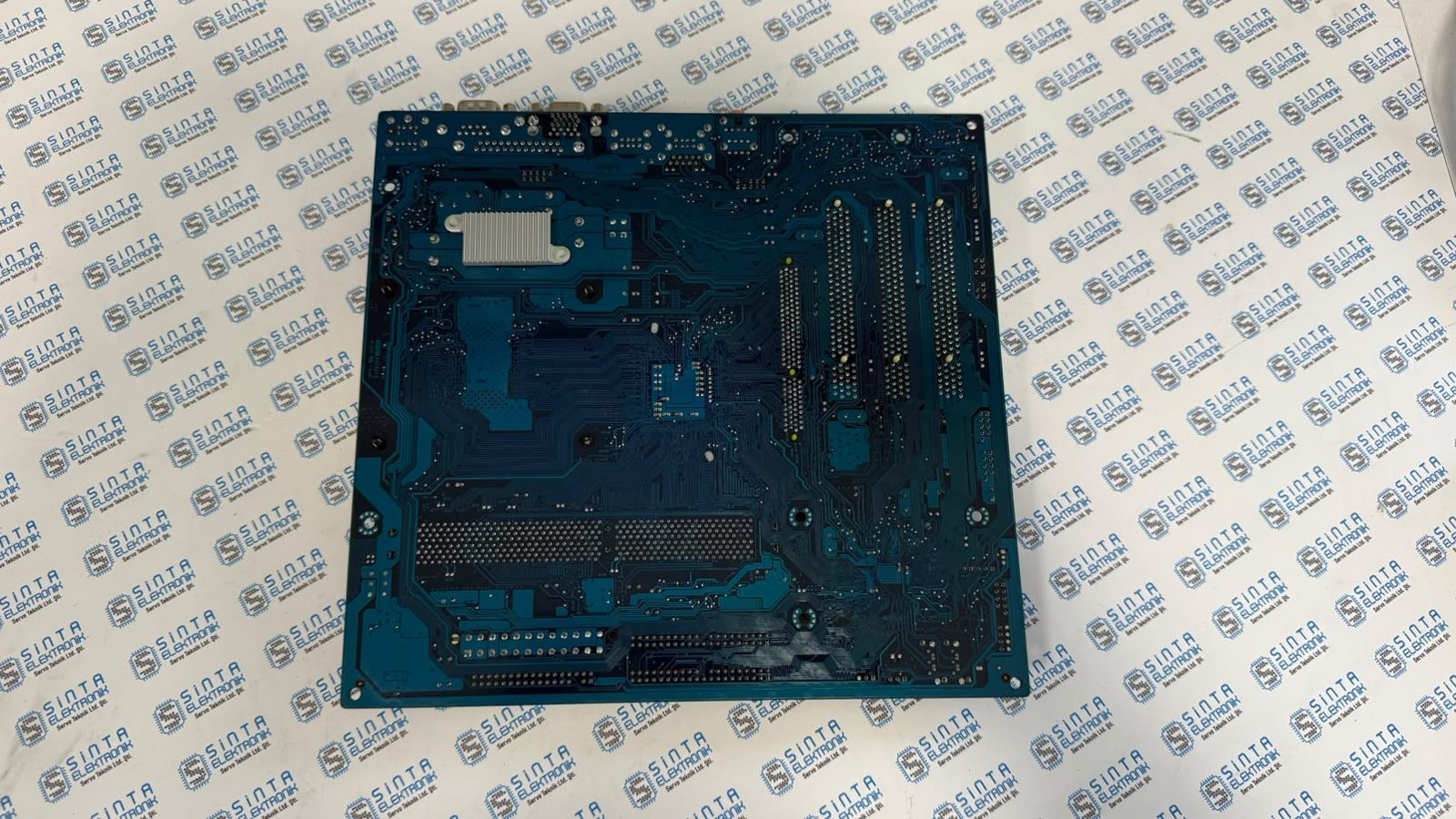Gigabyte 8S661FXMP-RZ Micro-ATX Anakart 4 Gigabyte 8S661FXMP-RZ Micro-ATX Anakart - Görsel 4